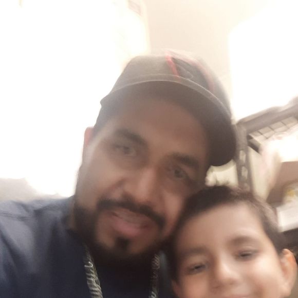 Meet your Posher, Juan - Picture 1 of 1